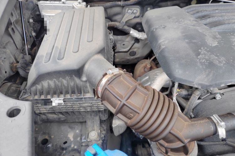 Used Haval H9 2024 2.0T Gasoline All-Wheel-Drive Extreme Edition Engine Bay Right