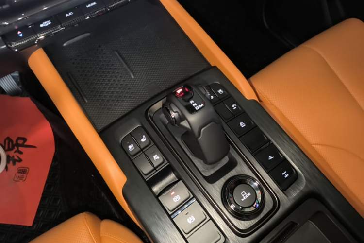 Used Haval H9 2024 2.0T Gasoline All-Wheel-Drive Extreme Edition Gear Lever