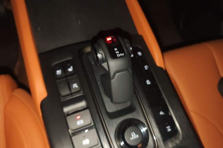 Used Haval H9 2024 2.4T Diesel 4x4 Extreme Edition Gear Lever
