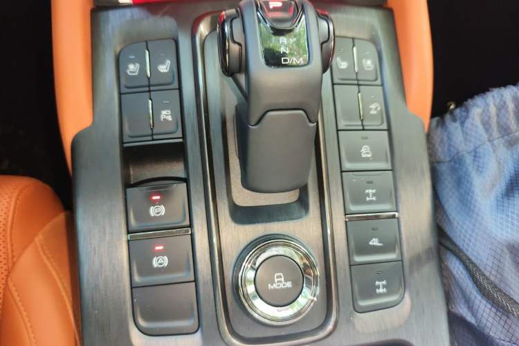 Used Haval H9 2024 2.0T Gasoline All-Wheel-Drive Extreme Edition Gear Lever