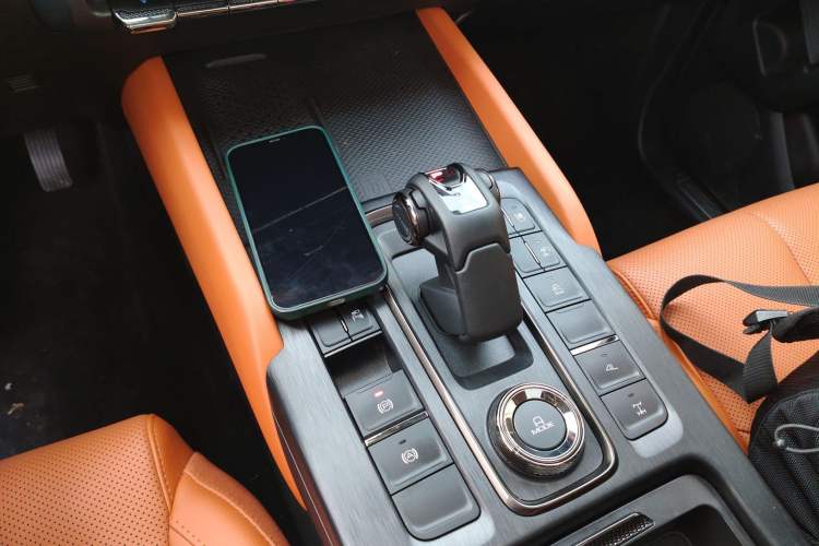 Used Haval H9 2024 2.4T Diesel 4x4 Extreme Edition Gear Lever