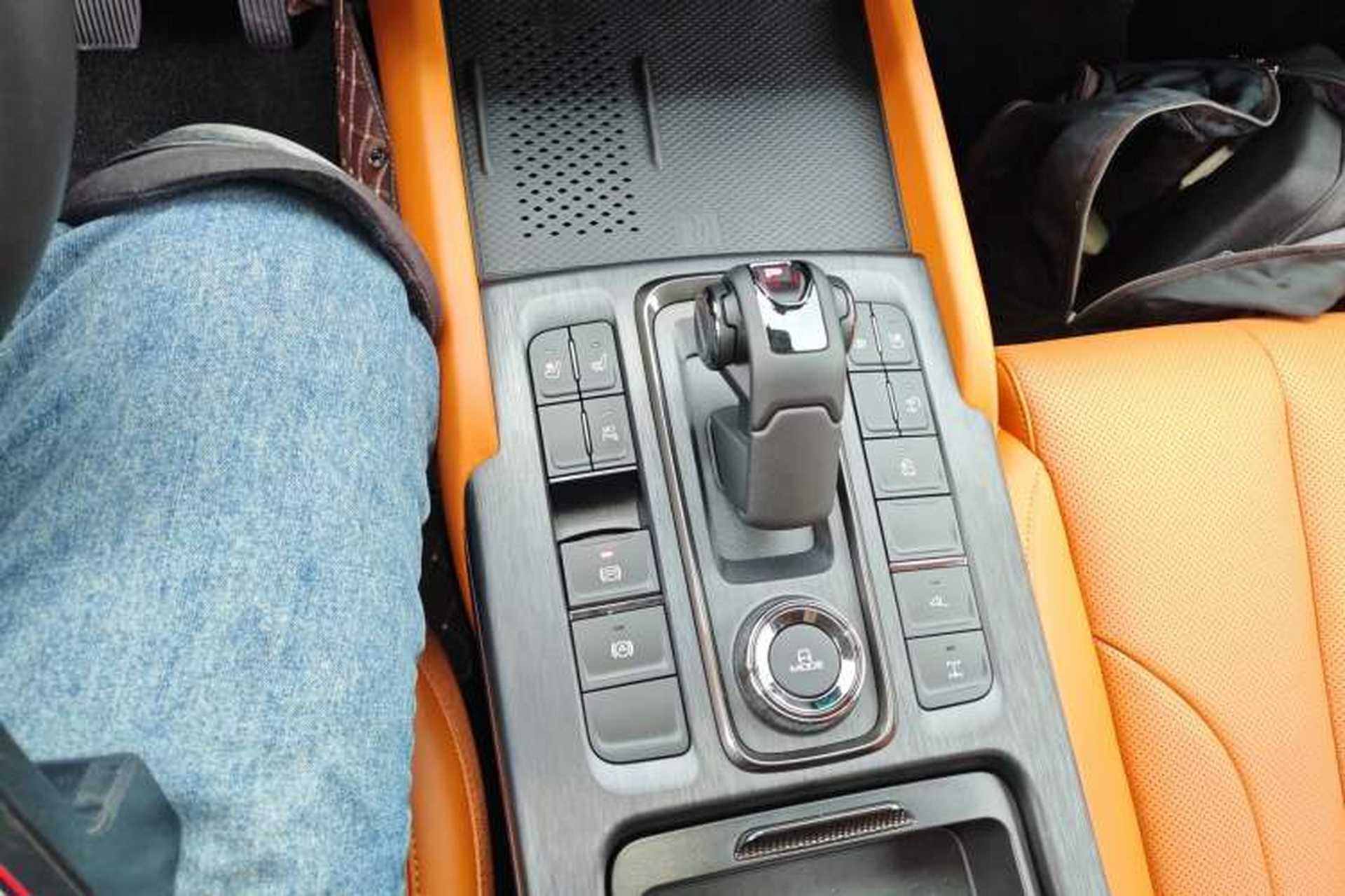 Used Haval H9 2024 2.0T Gasoline All-Wheel-Drive Extreme Edition Gear Lever