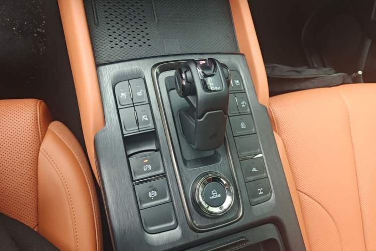 Used Haval H9 2024 2.0T Gasoline All-Wheel-Drive Extreme Edition Gear Lever