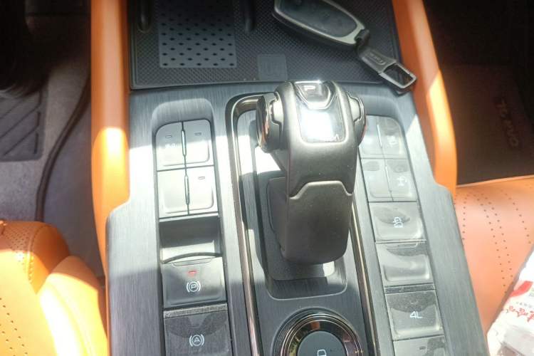 Used Haval H9 2024 2.0T Gasoline All-Wheel-Drive Extreme Edition Gear Lever