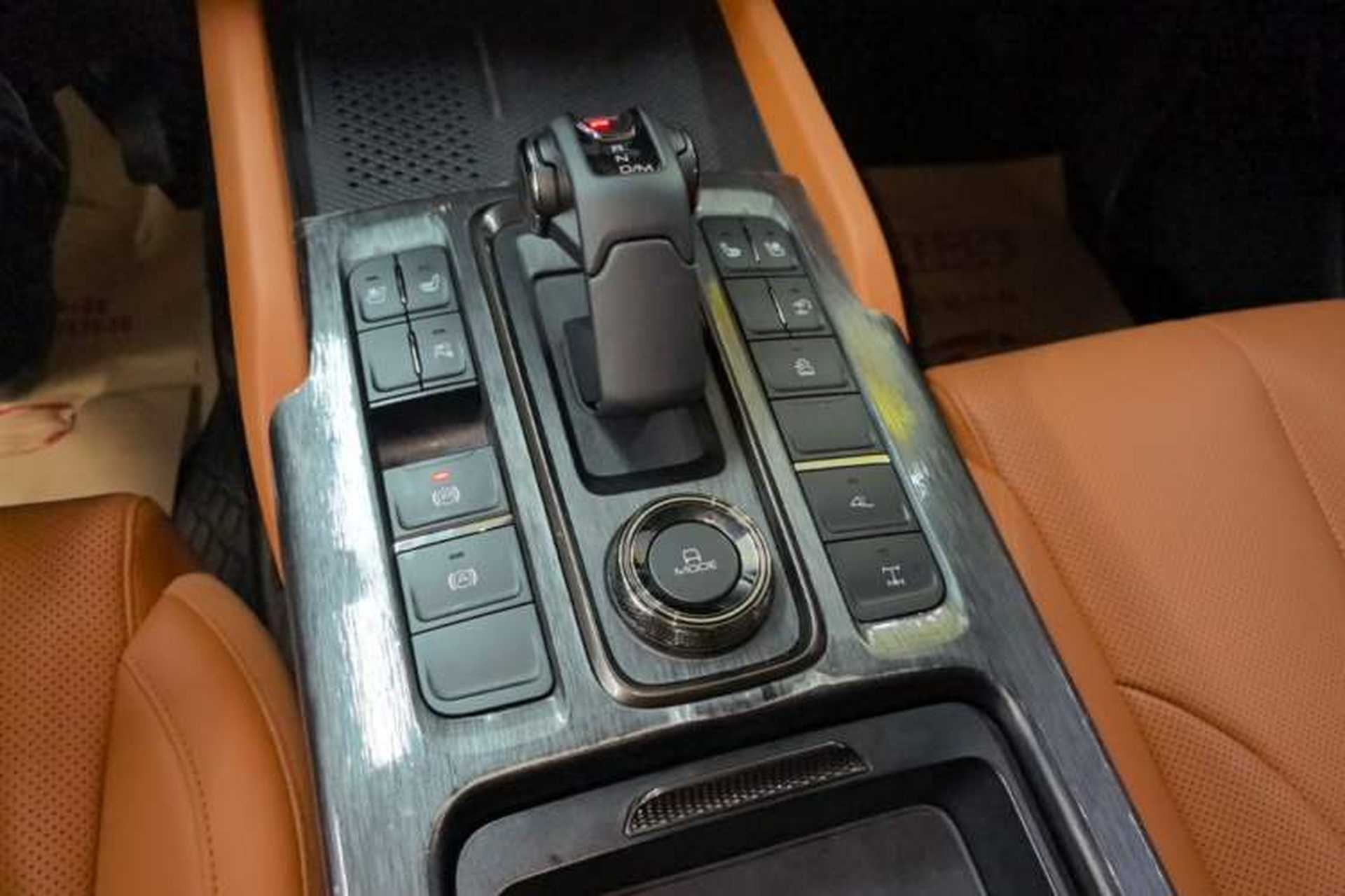 Used Haval H9 2024 2.0T Gasoline All-Wheel-Drive Extreme Edition Gear Lever