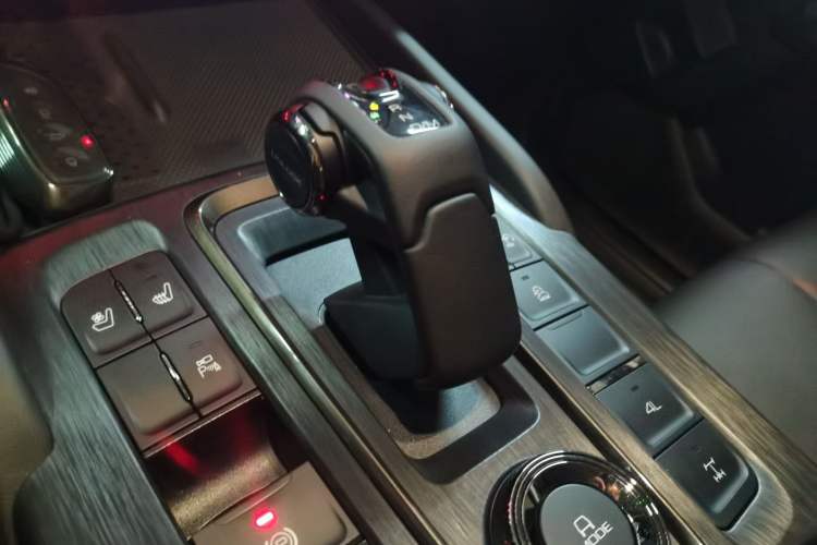 Used Haval H9 2024 2.4T Diesel 4x4 Extreme Edition Gear Lever