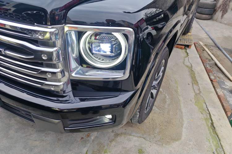 Used Haval H9 2024 2.0T Gasoline All-Wheel-Drive Extreme Edition Left Front Headlight