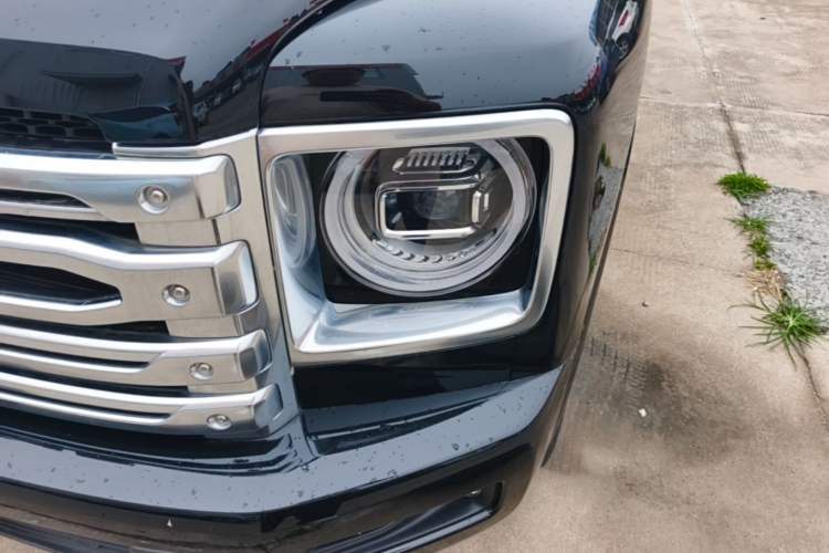 Used Haval H9 2024 2.0T Gasoline All-Wheel-Drive Extreme Edition Left Front Headlight