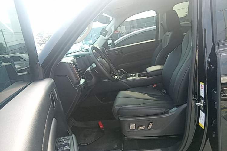 Used Haval H9 2024 2.4T Diesel 4x4 Extreme Edition Left Front Seat
