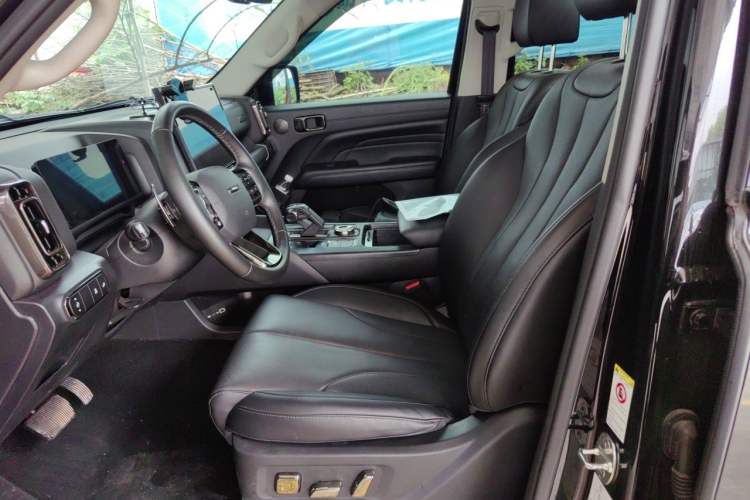 Used Haval H9 2024 2.4T Diesel 4x4 Extreme Edition Left Front Seat