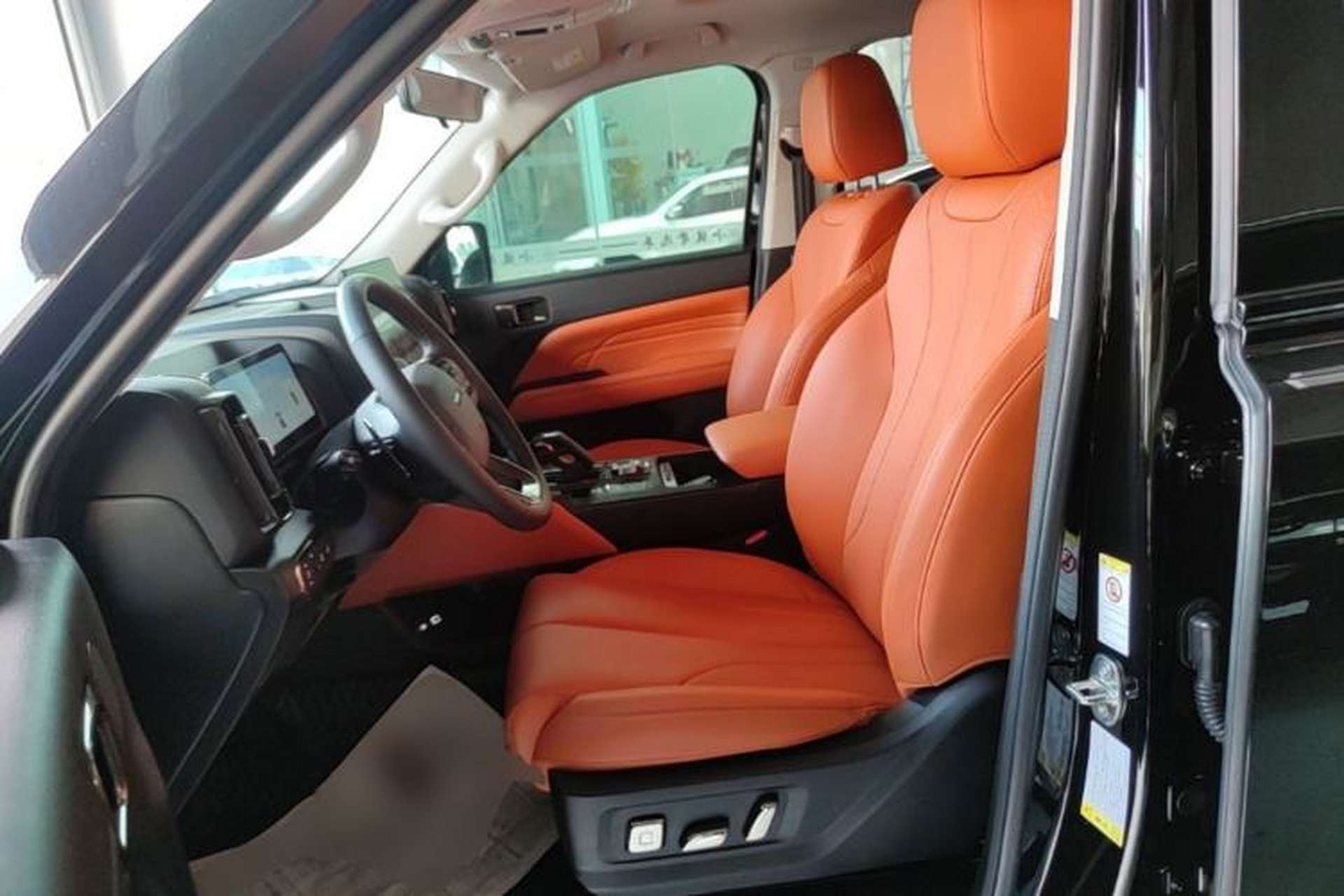Used Haval H9 2024 2.0T Gasoline 4x4 Territory Edition Left Front Seat