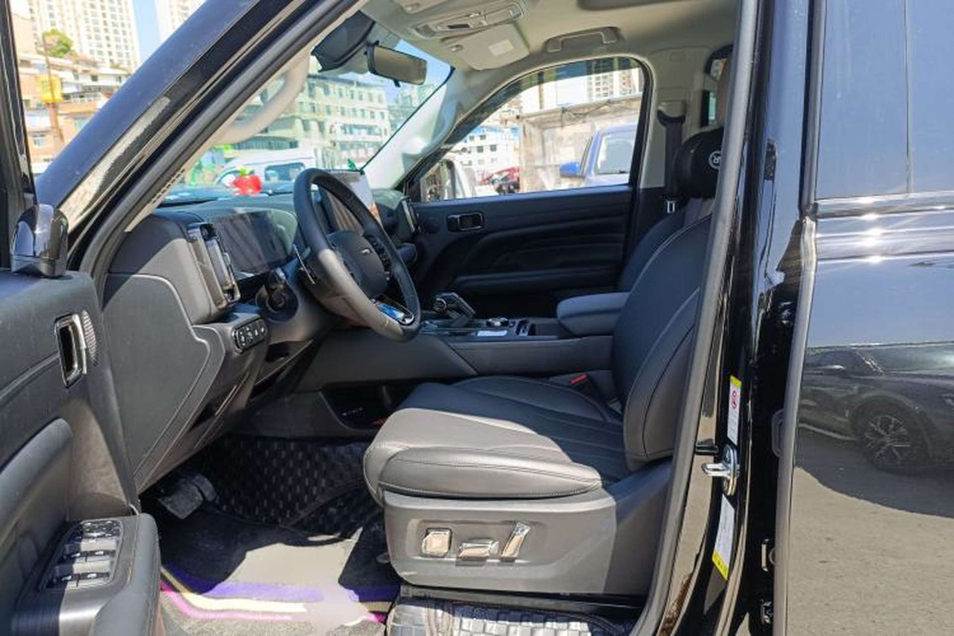 Used Haval H9 2024 2.0T Gasoline 4x4 Territory Edition Left Front Seat