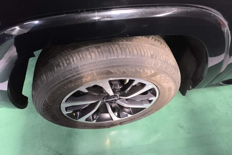 Used Haval H9 2024 2.0T Gasoline All-Wheel-Drive Extreme Edition Left Front Wheel Hub