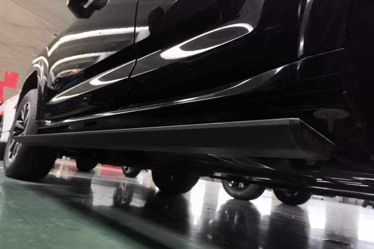 Used Haval H9 2024 2.0T Gasoline All-Wheel-Drive Extreme Edition Left Side Sill