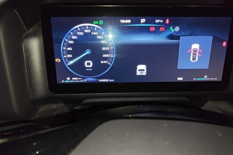 Used Haval H9 2024 2.0T Gasoline All-Wheel-Drive Extreme Edition Odometer Close Up