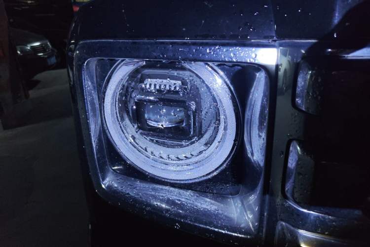 Used Haval H9 2024 2.0T Gasoline All-Wheel-Drive Extreme Edition Right Front Headlight