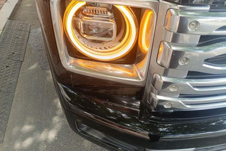 Used Haval H9 2024 2.0T Gasoline All-Wheel-Drive Extreme Edition Right Front Headlight