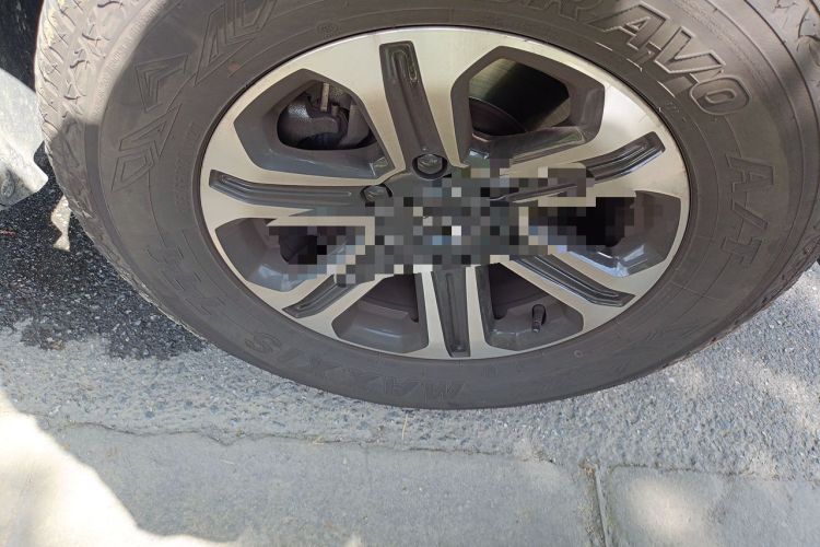 Used Haval H9 2024 2.0T Gasoline Four-Wheel Drive Explore Edition Right Front Wheel Hub