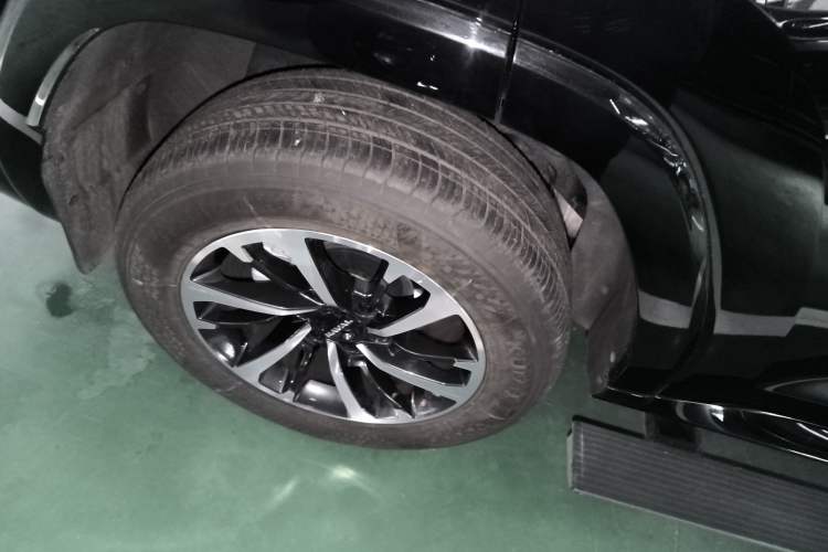 Used Haval H9 2024 2.0T Gasoline All-Wheel-Drive Extreme Edition Right Rear Wheel Hub