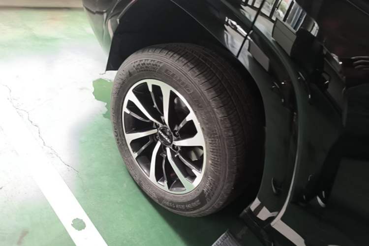 Used Haval H9 2024 2.0T Gasoline All-Wheel-Drive Extreme Edition Right Rear Wheel Hub