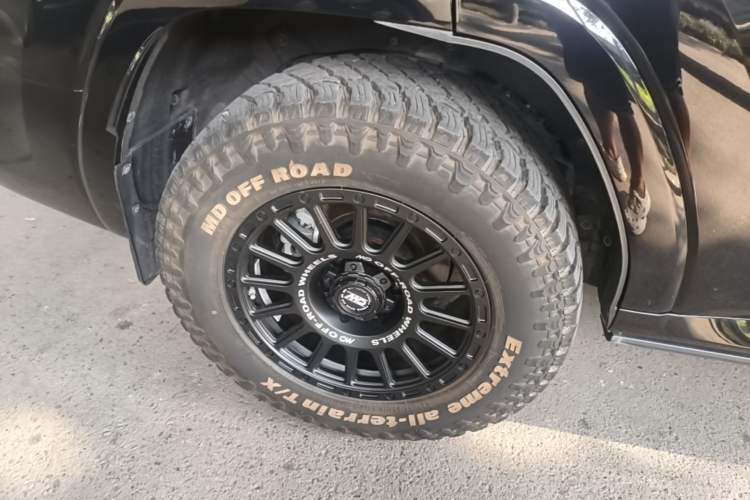 Used Haval H9 2024 2.0T Gasoline All-Wheel-Drive Extreme Edition Right Rear Wheel Hub