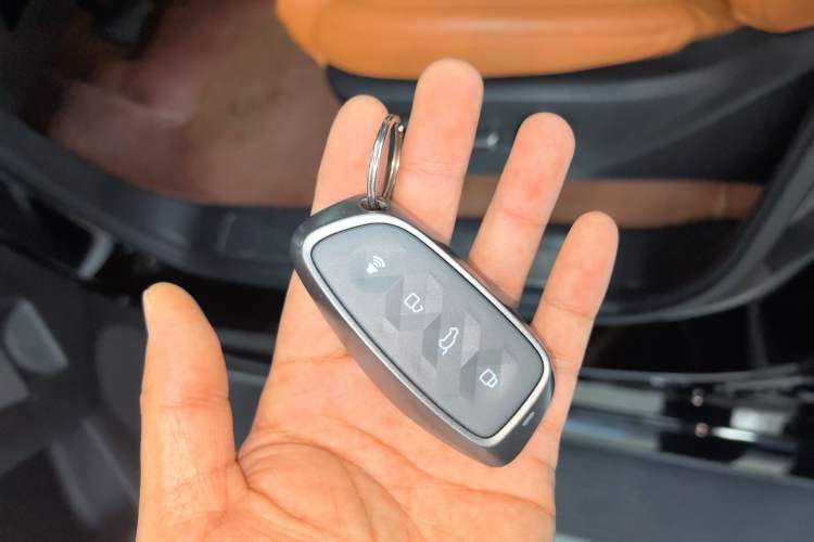 Used Haval H9 2024 2.4T Diesel 4x4 Extreme Edition Vehicle Key