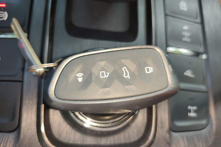 Used Haval H9 2024 2.0T Gasoline All-Wheel-Drive Extreme Edition Vehicle Key