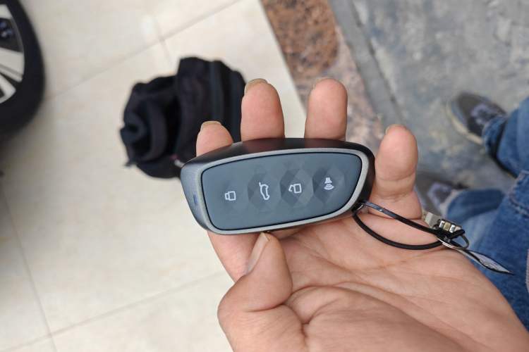 Used Haval H9 2024 2.0T Gasoline All-Wheel-Drive Extreme Edition Vehicle Key