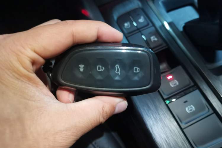 Used Haval H9 2024 2.4T Diesel 4x4 Extreme Edition Vehicle Key