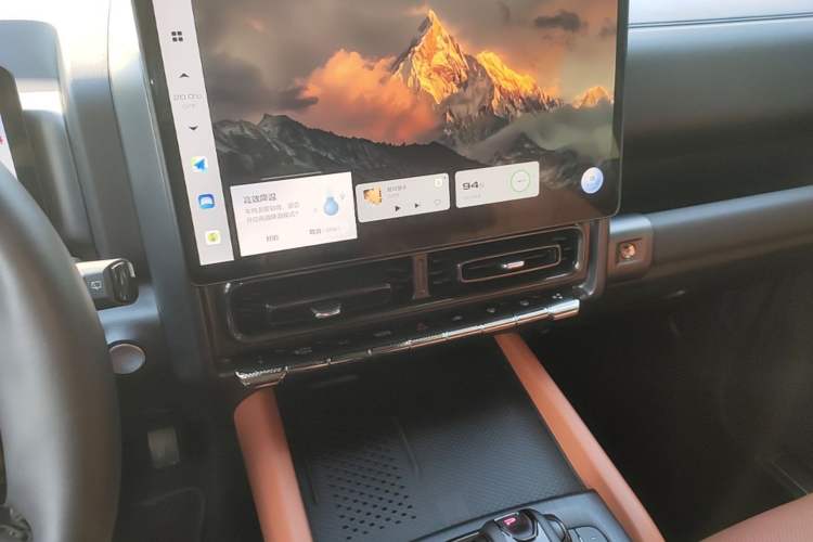 Used Haval H9 2024 2.0T Gasoline All-Wheel-Drive Extreme Edition Audio And AC Panel