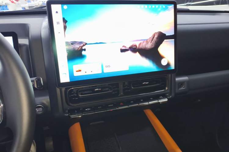 Used Haval H9 2024 2.0T Gasoline All-Wheel-Drive Extreme Edition Audio And AC Panel