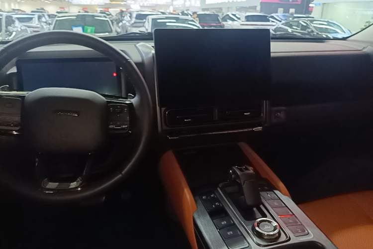 Used Haval H9 2024 2.0T Gasoline All-Wheel-Drive Extreme Edition Audio And AC Panel