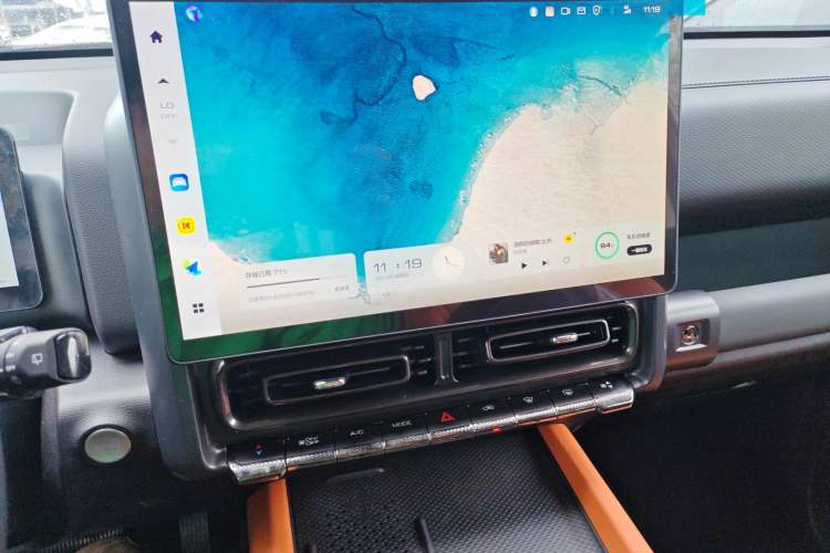 Used Haval H9 2024 2.0T Gasoline All-Wheel-Drive Extreme Edition Audio And AC Panel