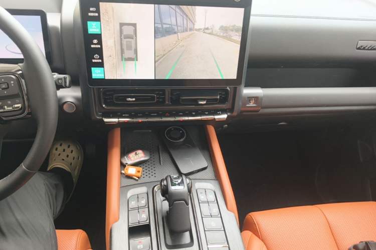 Used Haval H9 2024 2.0T Gasoline All-Wheel-Drive Extreme Edition Audio And AC Panel