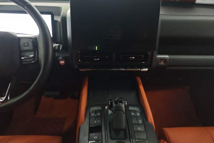 Used Haval H9 2024 2.0T Gasoline All-Wheel-Drive Extreme Edition Audio And AC Panel