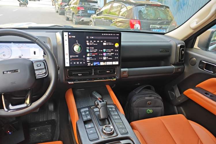 Used Haval H9 2024 2.0T Gasoline All-Wheel-Drive Extreme Edition Audio And AC Panel
