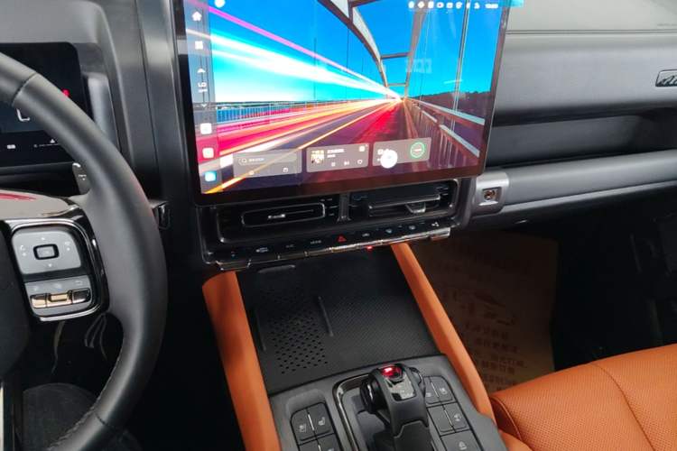 Used Haval H9 2024 2.0T Gasoline All-Wheel-Drive Extreme Edition Audio And AC Panel