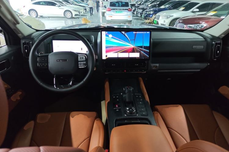 Used Haval H9 2024 2.0T Gasoline All-Wheel-Drive Extreme Edition Center Console