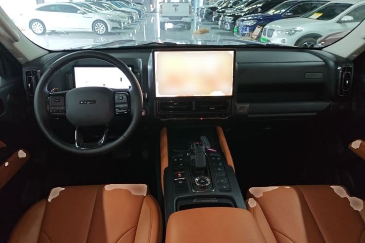 Used Haval H9 2024 2.0T Gasoline All-Wheel-Drive Extreme Edition Center Console
