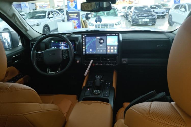 Used Haval H9 2024 2.0T Gasoline All-Wheel-Drive Extreme Edition Center Console