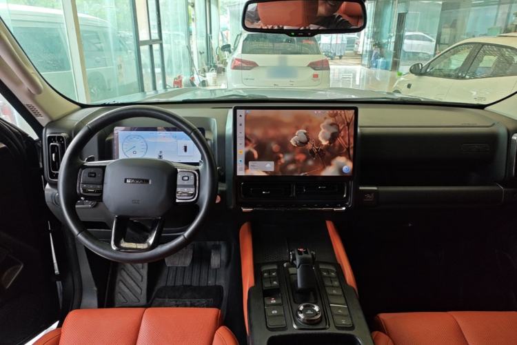 Used Haval H9 2024 2.0T Gasoline All-Wheel-Drive Extreme Edition Center Console