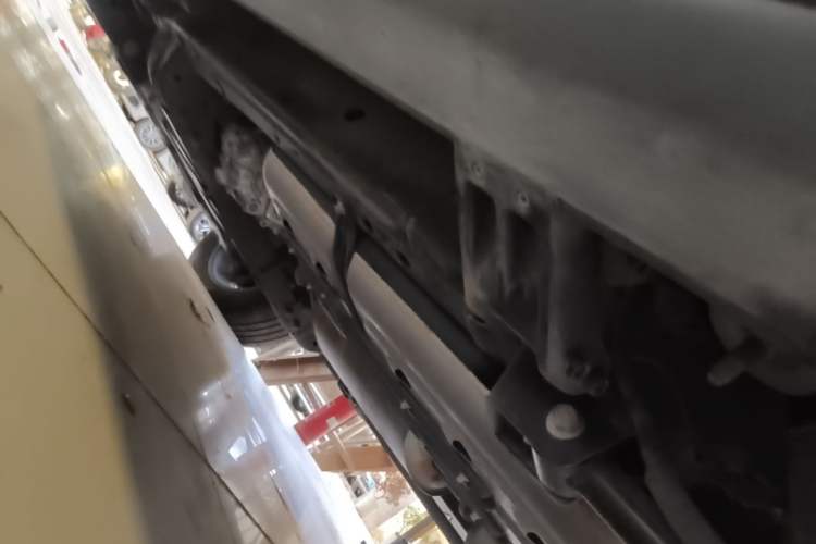 Used Haval H9 2024 2.0T Gasoline All-Wheel-Drive Extreme Edition Chassis Rear Left