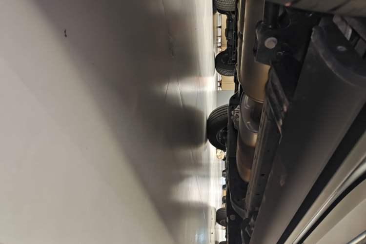 Used Haval H9 2024 2.0T Gasoline All-Wheel-Drive Extreme Edition Chassis Rear Right