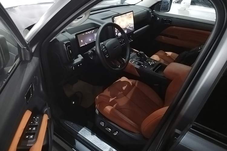 Used Haval H9 2024 2.0T Gasoline All-Wheel-Drive Extreme Edition Driver Seat