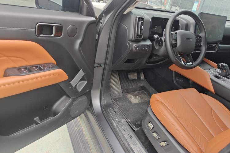 Used Haval H9 2024 2.0T Gasoline All-Wheel-Drive Extreme Edition Driver Seat
