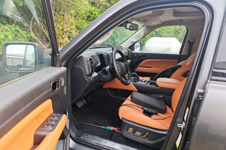 Used Haval H9 2024 2.0T Gasoline All-Wheel-Drive Extreme Edition Driver Seat