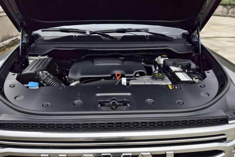 Used Haval H9 2024 2.0T Gasoline All-Wheel-Drive Extreme Edition Engine Bay