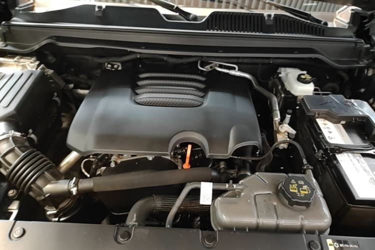 Used Haval H9 2024 2.0T Gasoline All-Wheel-Drive Extreme Edition Engine Bay
