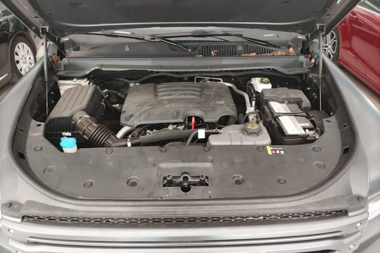 Used Haval H9 2024 2.0T Gasoline All-Wheel-Drive Extreme Edition Engine Bay