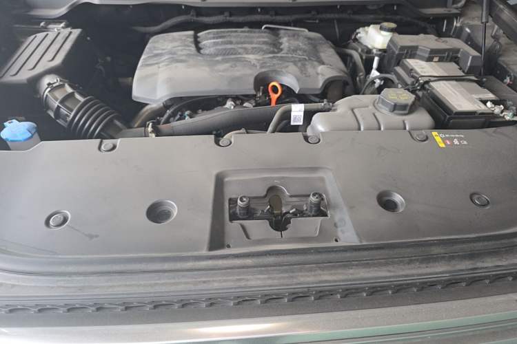 Used Haval H9 2024 2.0T Gasoline All-Wheel-Drive Extreme Edition Engine Bay